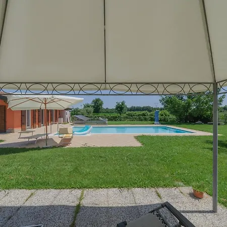 La Casina - Con Giardino E Piscina *