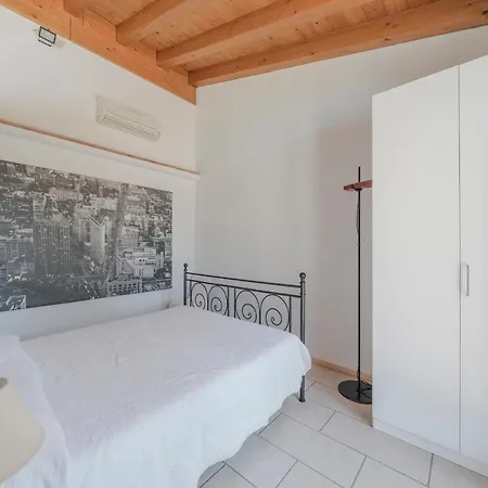 Apartmán La Casina - Con Giardino E Piscina
